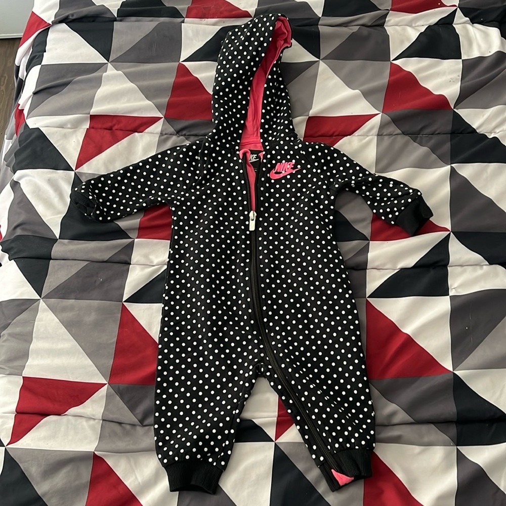 Nike Girls infants onesie 🔥